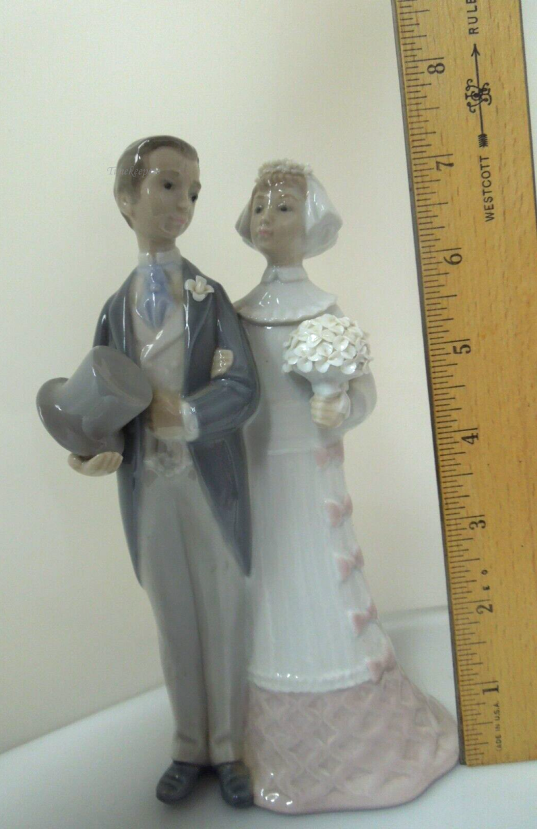 t130 lladro Wedding couple, lladro 4808, Retired lladro, wedding gift, gift for lladro collector, Anniversary gift