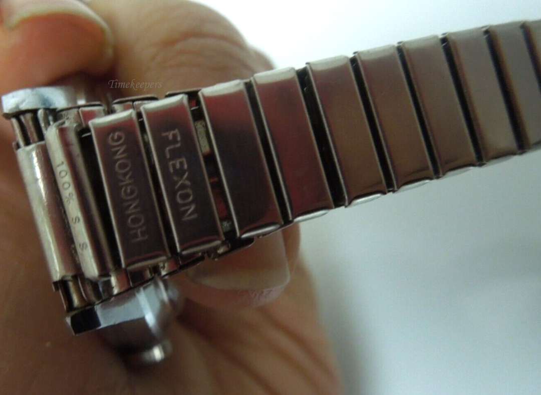 s277 Vintage Men's Caravelle Waterproof Watch - With Hong Kong Stretch Band  