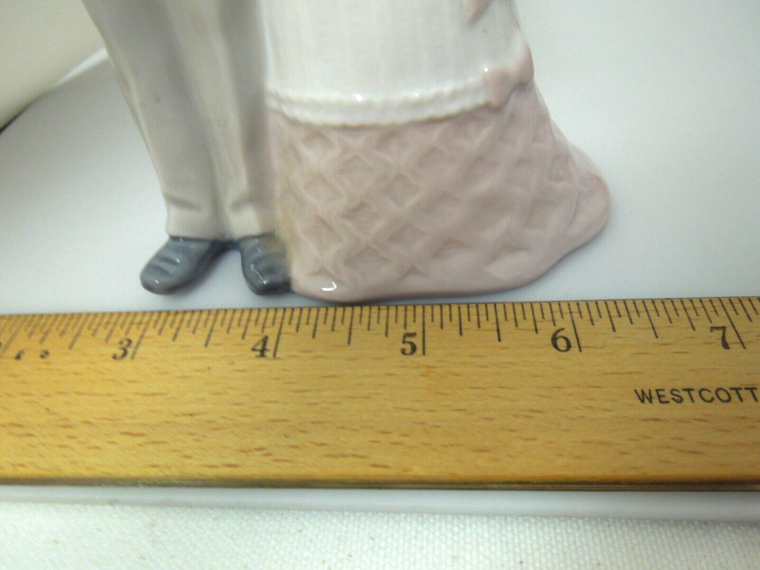 t130 lladro Wedding couple, lladro 4808, Retired lladro, wedding gift, gift for lladro collector, Anniversary gift