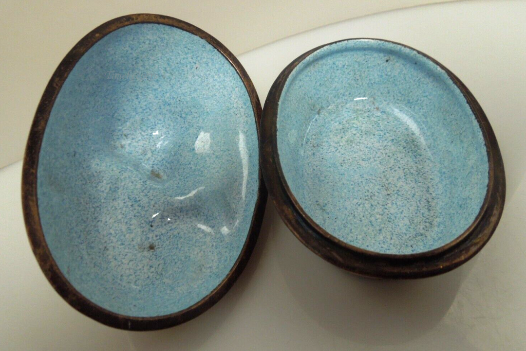 s227 Vintage Chinese Canton Copper Enamel Trinket Box Dog Cloisonné Turquoise Interior.