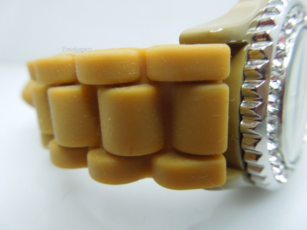 t050 Geneva Analog Wristwatch Beige Buckle Band Silver Tone Rhinestones  