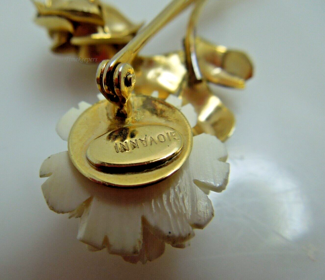 s684 GIOVANNI Rose Brooch Vintage Gold Metal Flower Floral Costume Jewelry Pin