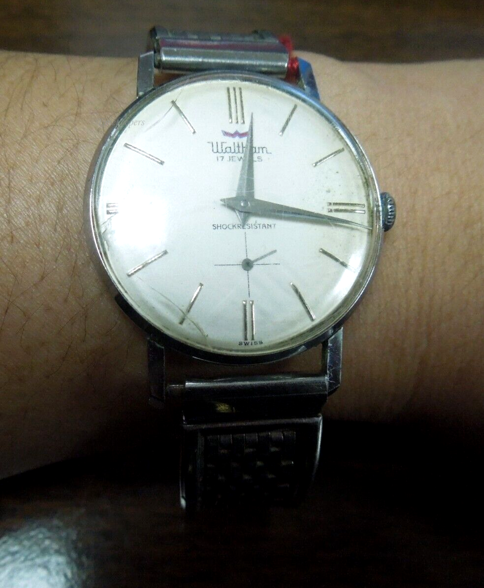 s167 Vintage Waltham 17 Jewels Mechanical Watch Swiss made Silvertone Wrist watch